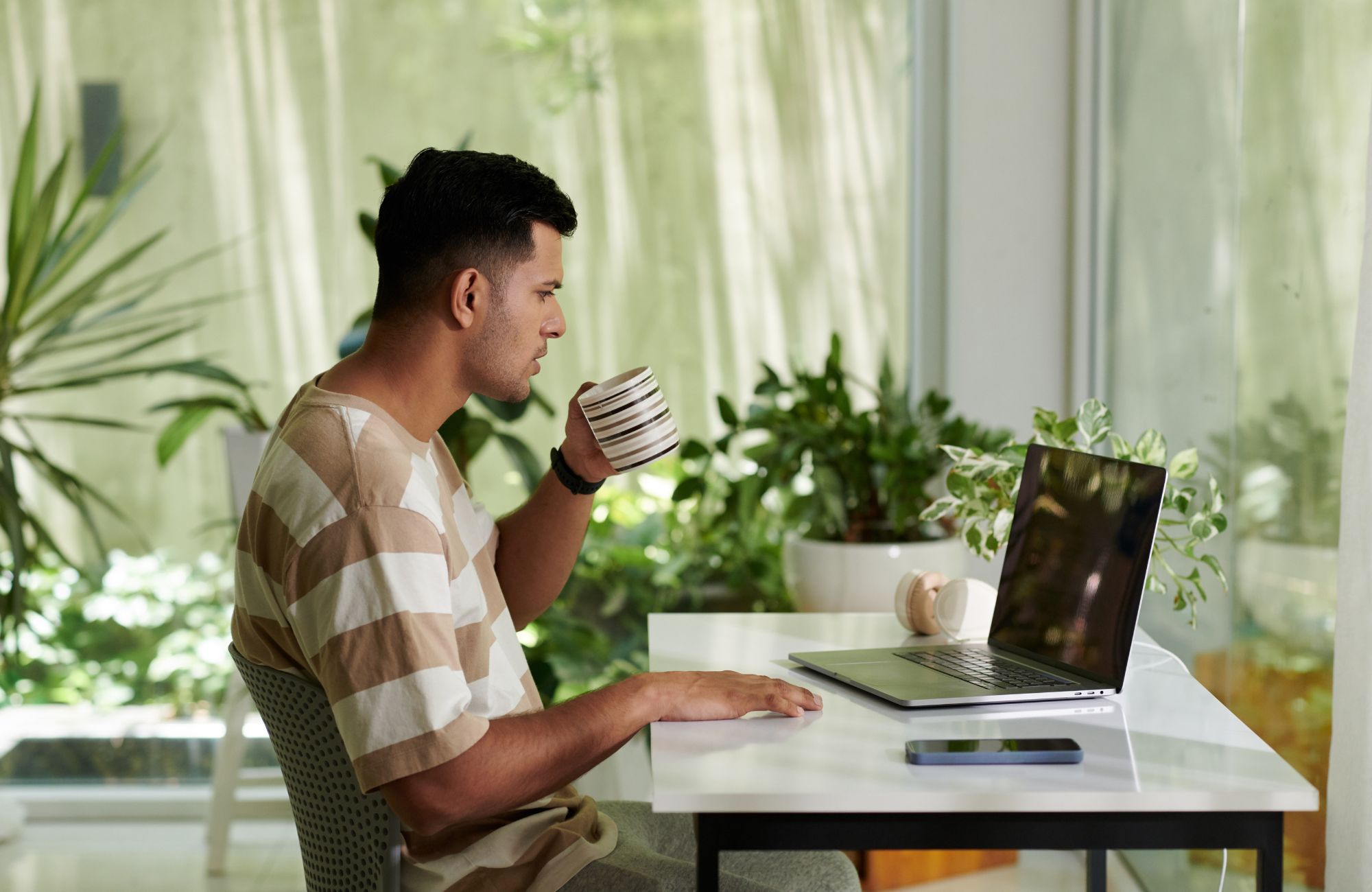 How to Write SEO Friendly Content That Ranks and Converts